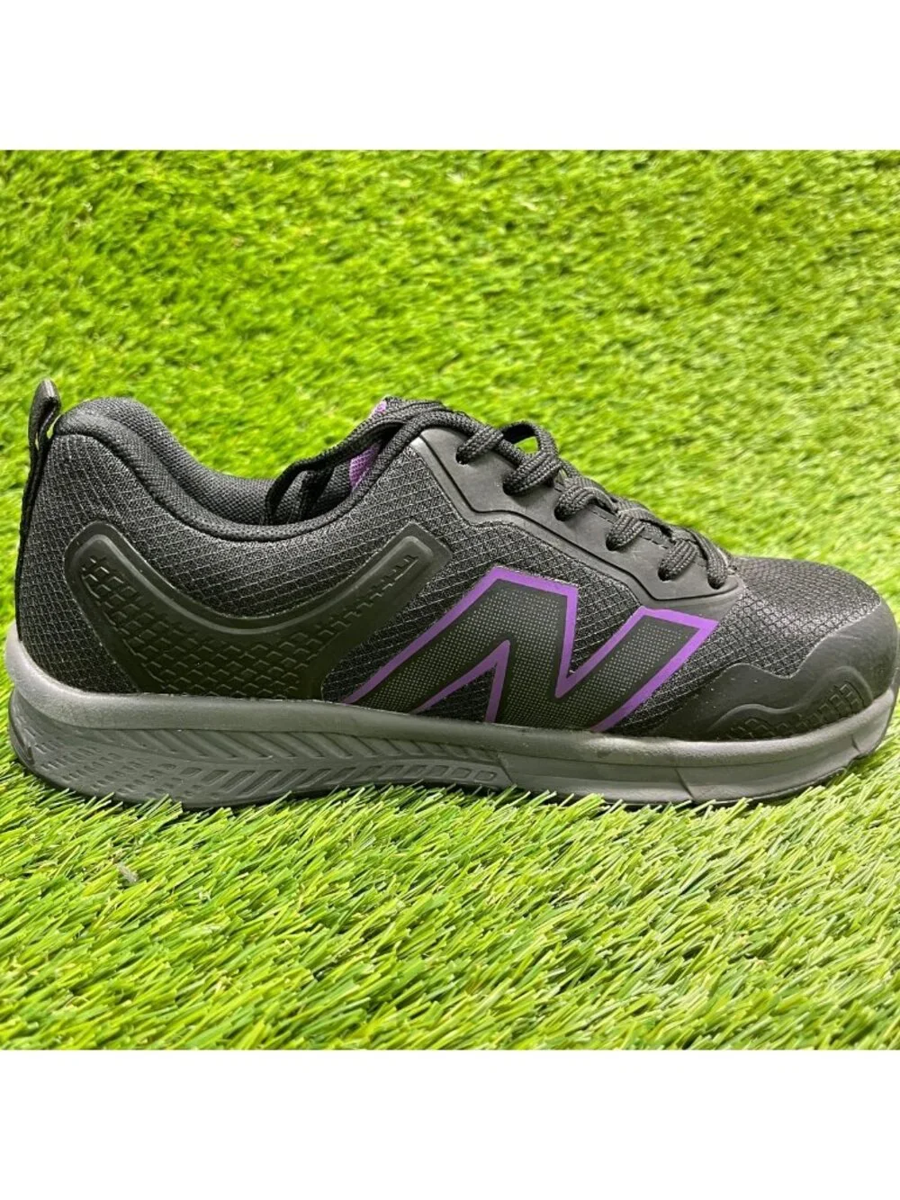 New Balance Evolve Womens Size 6 Black Purple Gray Alloy Toe Safety Work Shoes